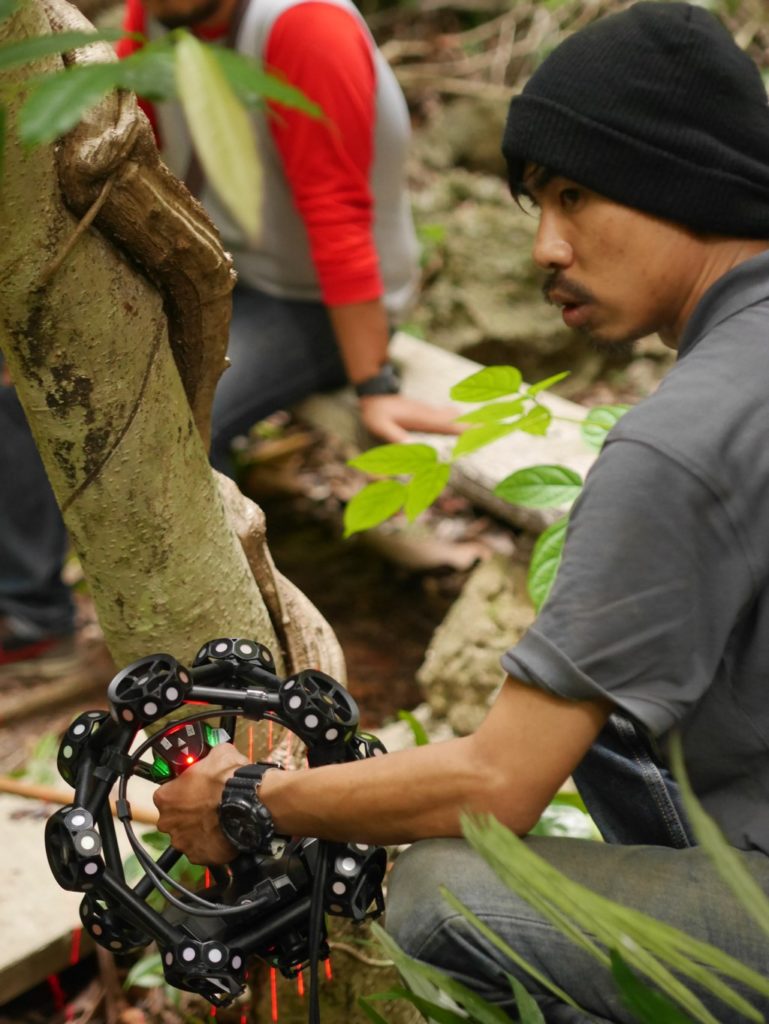 If I saw this guy in a jungle, I would run! 3D laser scanning with Creaform Metra.