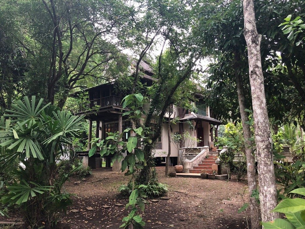 Beautiful and mysterious house at the Ruen Mai restaurant.