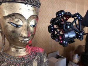 Creaform Metra 3D scanning a Buddha.