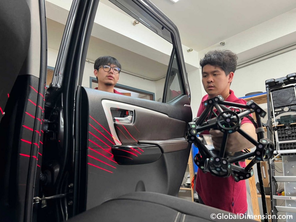ใช้ซอฟท์แวร์ Geomagic DesignX, SolidWorks ของ 3D Systems และเครื่องสแกน 3D จาก Creaform